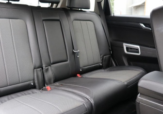 Подержанный автомобиль Opel Antara 2015 года (19 фото)