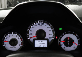 Подержанный автомобиль Honda Pilot 2012 года (9 фото)