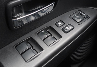 Подержанный автомобиль Mitsubishi ASX 2014 года (15 фото)