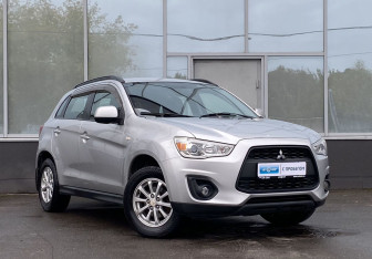 Подержанный автомобиль Mitsubishi ASX 2013 года (3 фото)