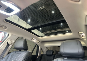 Подержанный автомобиль Hongqi H5 2024 года (20 фото)