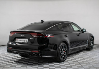 Подержанный автомобиль Kia Stinger 2021 года (5 фото)