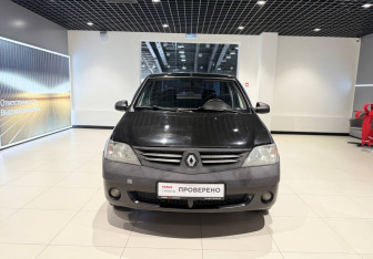 Подержанный автомобиль Renault Logan Sedan 2009 года (6 фото)