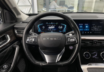 Подержанный автомобиль Exeed VX 2021 года (14 фото)