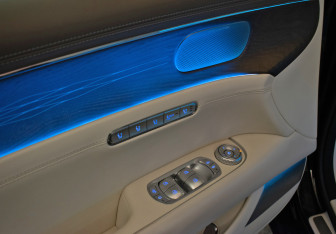 Подержанный автомобиль Genesis G90 2022 года (24 фото)