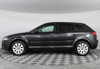 Подержанный автомобиль Audi A3 Hatchback 2011 года (8 фото)