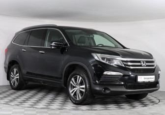 Подержанный автомобиль Honda Pilot 2016 года (3 фото)