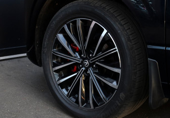 Подержанный автомобиль Changan UNI-K 2023 года (28 фото)