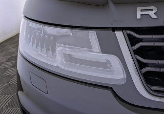 Подержанный автомобиль Land Rover Range Rover Sport 2020 года (10 фото)