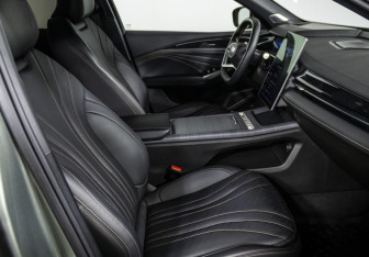 Подержанный автомобиль Geely Preface 2024 года (10 фото)