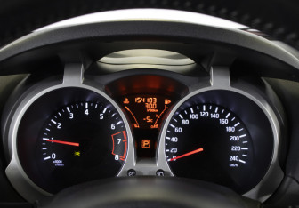 Подержанный автомобиль Nissan Juke 2012 года (11 фото)