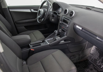 Подержанный автомобиль Audi A3 Hatchback 2009 года (9 фото)