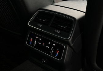 Подержанный автомобиль Audi A6 Sedan 2019 года (27 фото)