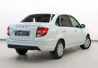 Подержанный автомобиль LADA (ВАЗ) Granta Sedan 2023 года (5 фото)