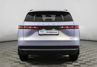 Подержанный автомобиль Omoda C7 2025 года (6 фото)