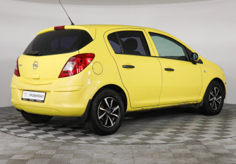 Подержанный автомобиль Opel Corsa 2012 года (5 фото)
