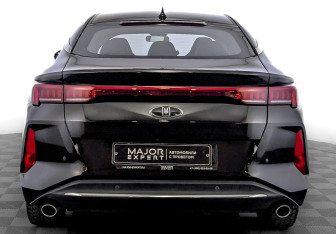 Подержанный автомобиль Москвич 6 2023 года (6 фото)