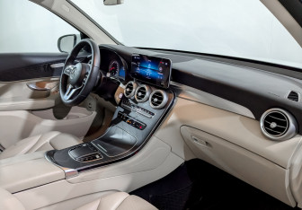 Подержанный автомобиль Mercedes-Benz GLC Coupe 2019 года (11 фото)