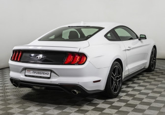 Подержанный автомобиль Ford Mustang Coupe 2023 года (5 фото)