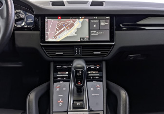 Подержанный автомобиль Porsche Cayenne 2019 года (17 фото)