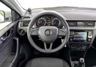 Подержанный автомобиль Skoda Rapid Liftback 2019 года (21 фото)