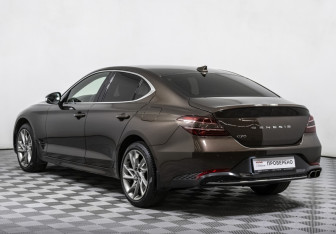 Подержанный автомобиль Genesis G70 2021 года (7 фото)