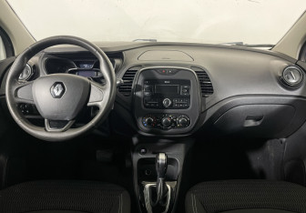 Подержанный автомобиль Renault Kaptur 2018 года (12 фото)