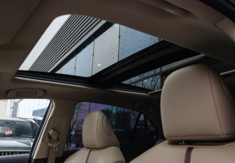 Подержанный автомобиль Toyota Camry Sedan 2022 года (15 фото)