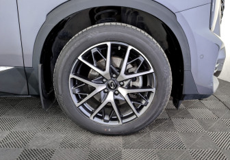 Подержанный автомобиль GAC GS8 2025 года (18 фото)