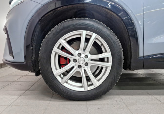 Подержанный автомобиль Geely Tugella 2023 года (19 фото)