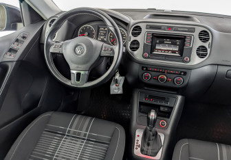 Подержанный автомобиль Volkswagen Tiguan 2016 года (29 фото)