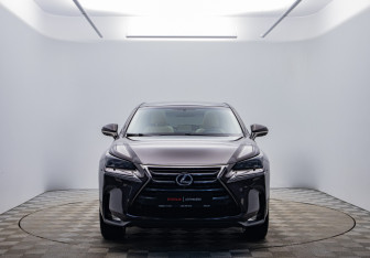 Подержанный автомобиль Lexus NX 2014 года (8 фото)