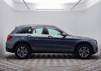 Подержанный автомобиль Mercedes-Benz GLC Coupe 2018 года (4 фото)
