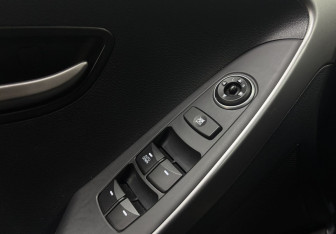 Подержанный автомобиль Hyundai i30 Hatchback 2012 года (19 фото)