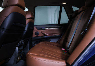 Подержанный автомобиль BMW X5 2016 года (12 фото)