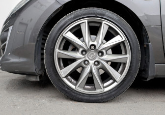 Подержанный автомобиль Mazda 6 Sedan 2011 года (18 фото)