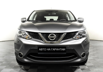 Подержанный автомобиль Nissan Qashqai 2015 года (2 фото)