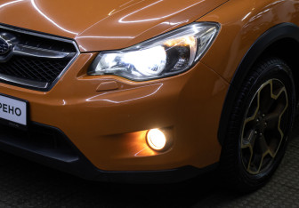 Подержанный автомобиль Subaru XV 2012 года (21 фото)