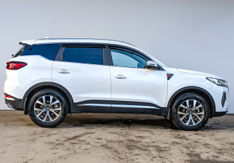 Подержанный автомобиль Chery Tiggo 7 Pro Max 2024 года (4 фото)