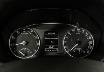 Подержанный автомобиль Skoda Octavia Liftback 2010 года (11 фото)