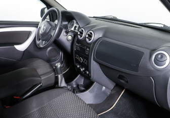 Подержанный автомобиль LADA (ВАЗ) Largus Wagon 2013 года (10 фото)