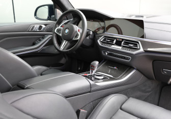 Подержанный автомобиль BMW X5 M 2021 года (12 фото)