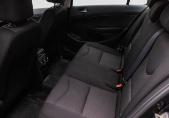 Подержанный автомобиль Peugeot 408 2013 года (11 фото)