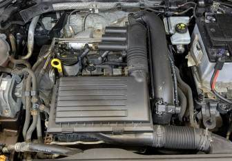 Подержанный автомобиль Skoda Octavia Liftback 2014 года (9 фото)
