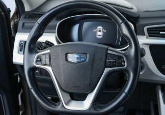 Подержанный автомобиль Geely Atlas 2020 года (16 фото)