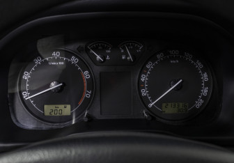 Подержанный автомобиль Skoda Octavia Liftback 2008 года (10 фото)
