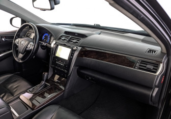 Подержанный автомобиль Toyota Camry Sedan 2016 года (13 фото)