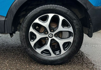 Подержанный автомобиль Renault Kaptur 2016 года (16 фото)