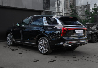 Подержанный автомобиль Hongqi E-HS9 2021 года (6 фото)