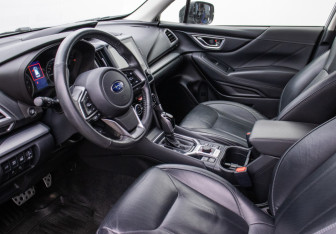 Подержанный автомобиль Subaru Forester Suv 2019 года (10 фото)